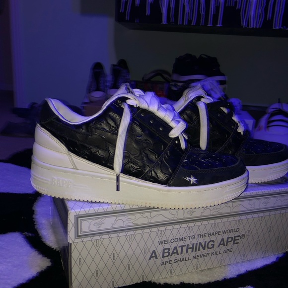 Future black n white bapesta. lil scuffed on the back. +free laced - Picture 1 of 3